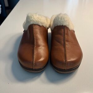 PIKOLINOS Brown Leather Slip-On Clogs with Cream Faux-Shearling- Brand new!